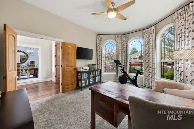 1013 E Rivers End Drive, Eagle, ID 83616