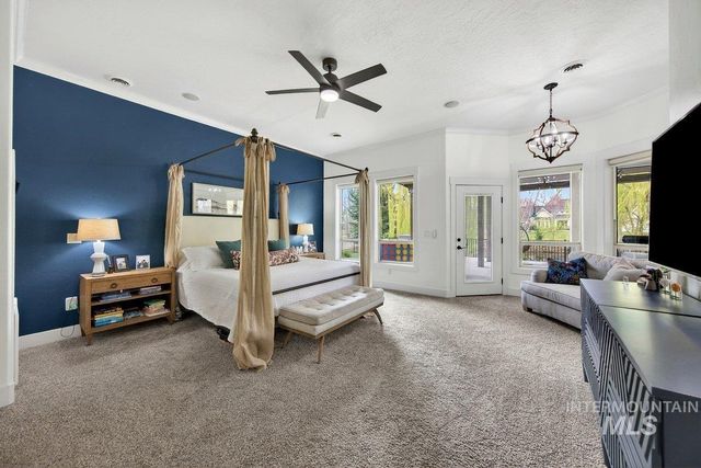 1013 E Rivers End Drive, Eagle, ID 83616