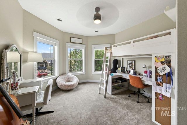 1013 E Rivers End Drive, Eagle, ID 83616