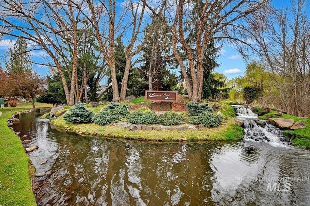 1013 E Rivers End Drive, Eagle, ID 83616