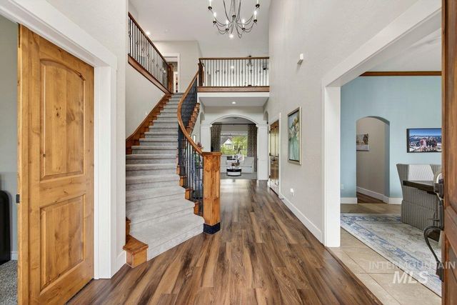 1013 E Rivers End Drive, Eagle, ID 83616