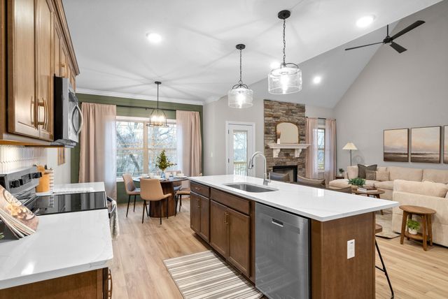 867 Burley Barn Rd, Clarksville, TN 37042