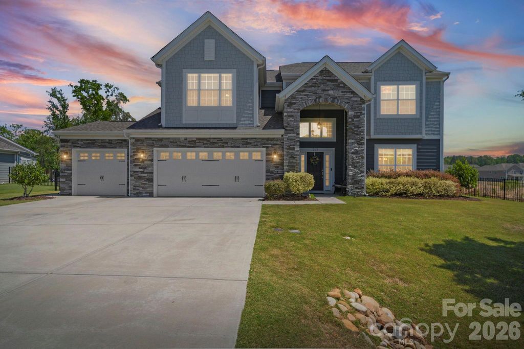 275 Bouchard Drive, Waxhaw, NC 28173