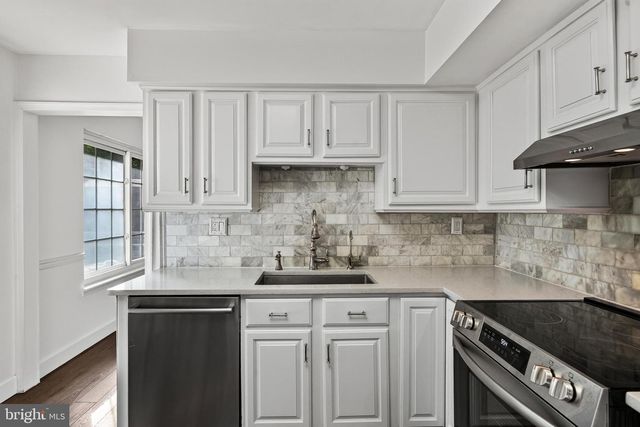 1409 ASHCOM DR, Downingtown, PA 19335