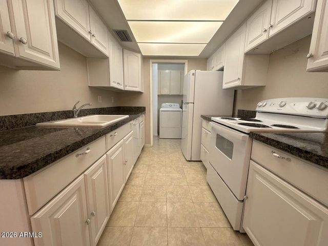 5970 W Augusta Avenue, Glendale, AZ 85301