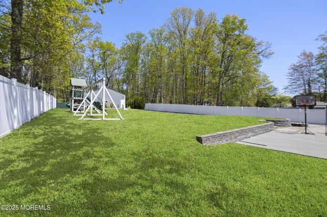 28 Ashford Road, Jackson, NJ 08527