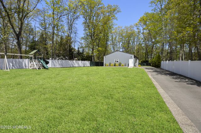 28 Ashford Road, Jackson, NJ 08527