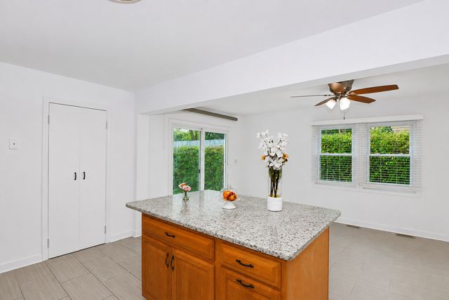 697 Hickory Drive, Buffalo Grove, IL 60089