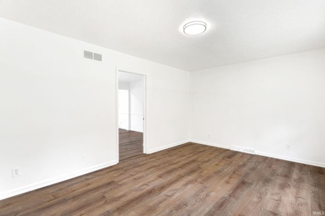 16765 Valley Forge Lane, Granger, IN 46530