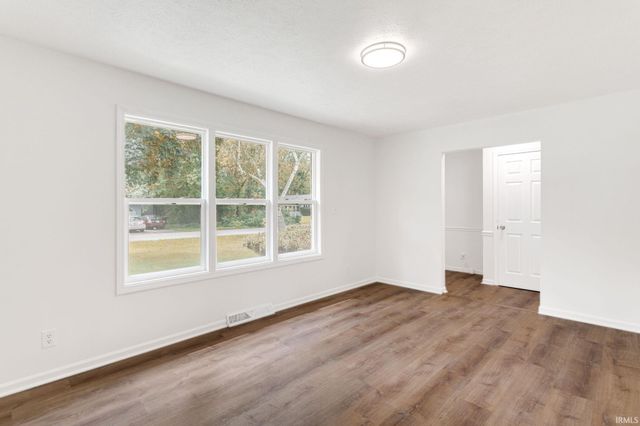 16765 Valley Forge Lane, Granger, IN 46530