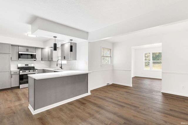 16765 Valley Forge Lane, Granger, IN 46530