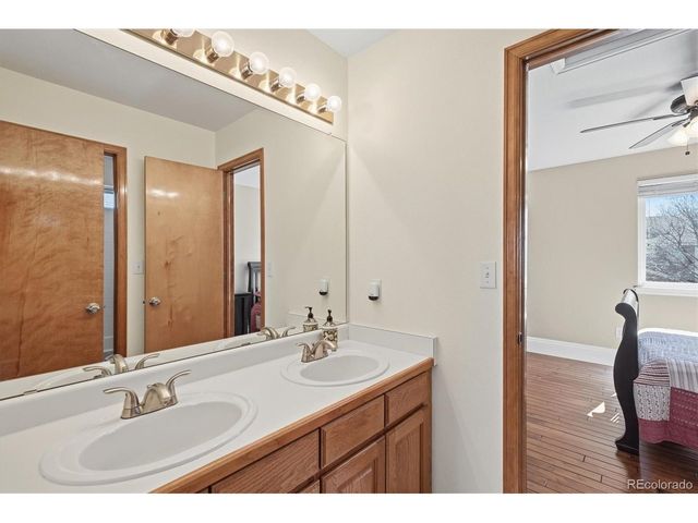 9741 Spring Hill Pl, Highlands Ranch, CO 80129