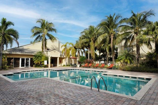 5686 Rock Island Rd 126, Tamarac, FL 33319