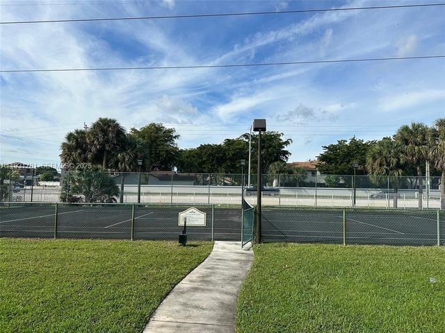 5686 Rock Island Rd 126, Tamarac, FL 33319