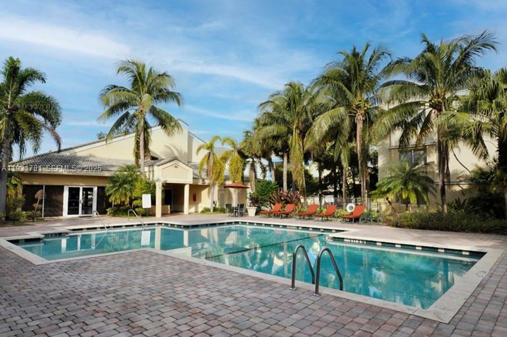 Image 34 of property listing at 5686 Rock Island Rd 126, Tamarac, FL 33319