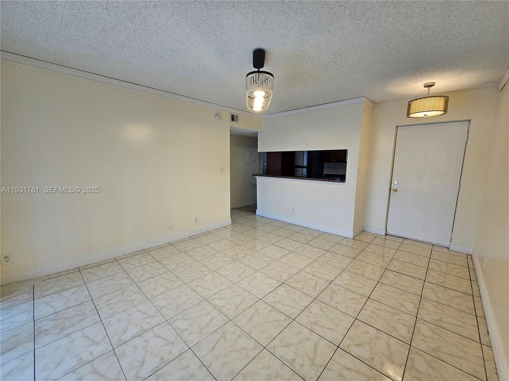Image 4 of property listing at 5686 Rock Island Rd 126, Tamarac, FL 33319