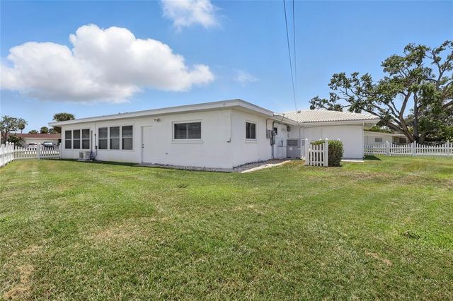 3105 GULF GATE DRIVE, Sarasota, FL 34231