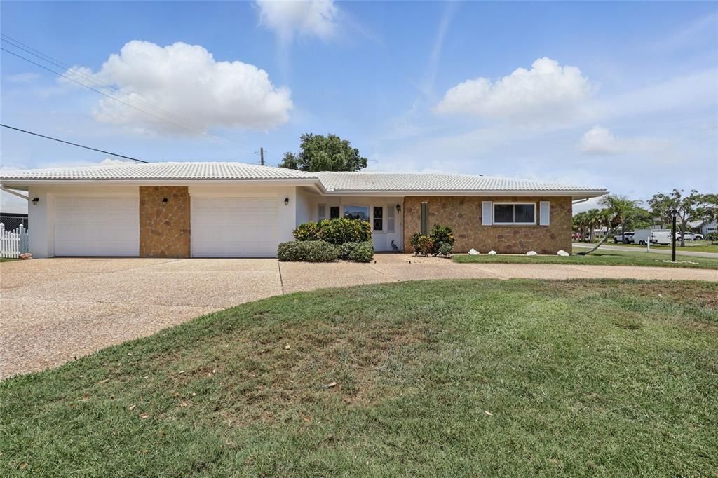 3105 GULF GATE DRIVE, Sarasota, FL 34231