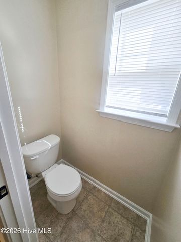 212 Long Pond Drive, Sneads Ferry, NC 28460