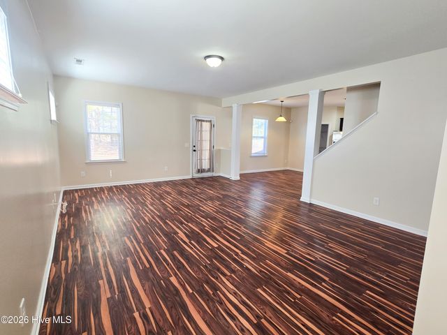 212 Long Pond Drive, Sneads Ferry, NC 28460