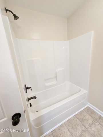 212 Long Pond Drive, Sneads Ferry, NC 28460