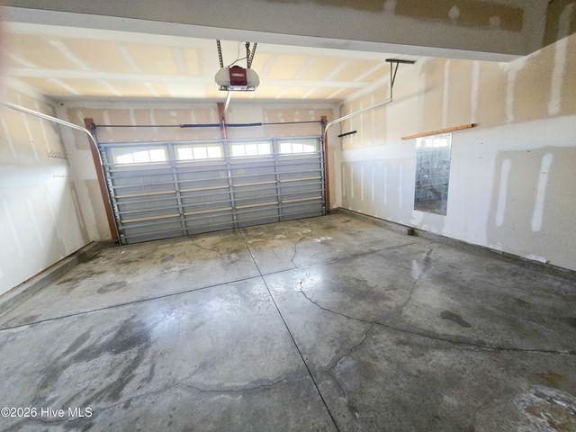 212 Long Pond Drive, Sneads Ferry, NC 28460