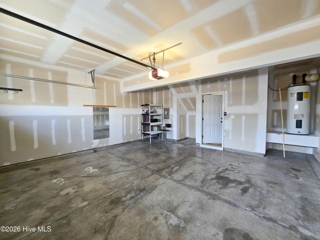 212 Long Pond Drive, Sneads Ferry, NC 28460