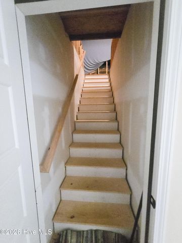 212 Long Pond Drive, Sneads Ferry, NC 28460