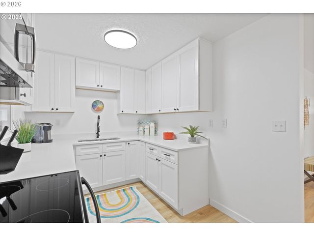 9523 N ALLEGHENY Ave, Portland, OR 97203