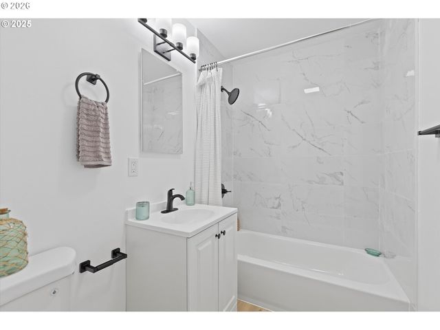 9523 N ALLEGHENY Ave, Portland, OR 97203