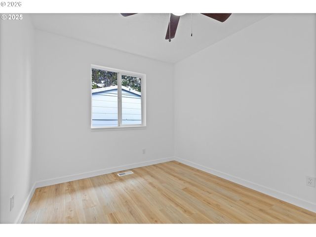 9523 N ALLEGHENY Ave, Portland, OR 97203