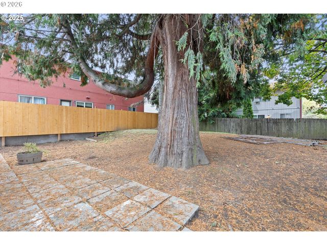 9523 N ALLEGHENY Ave, Portland, OR 97203