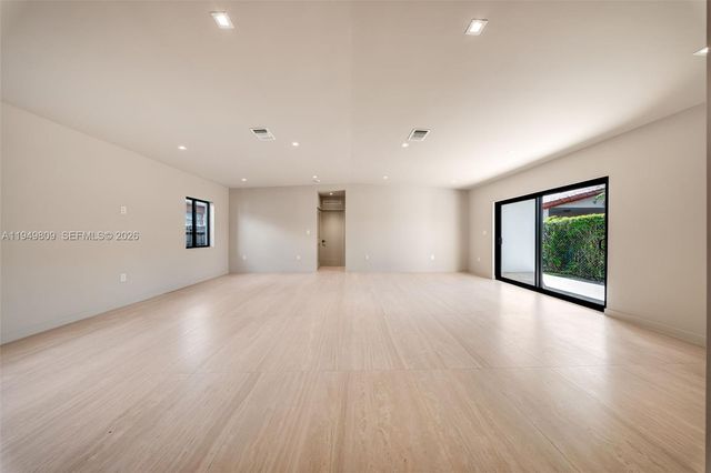 2625 SW 32nd Ct 2625, Miami, FL 33133