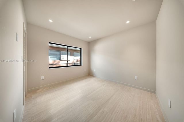 2625 SW 32nd Ct 2625, Miami, FL 33133