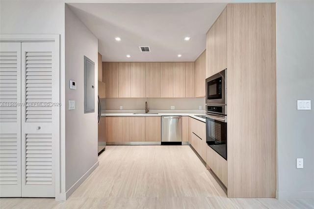 2625 SW 32nd Ct 2625, Miami, FL 33133