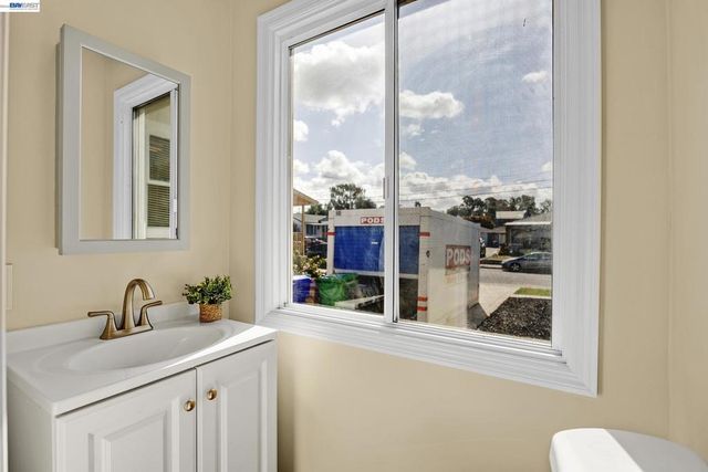 1441 170Th Ave, Hayward, CA 94541