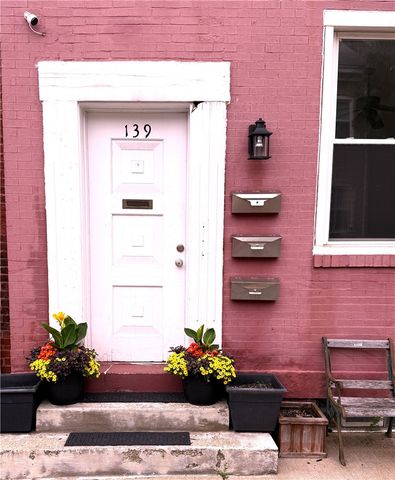 139 S 17 1, South Side, PA 15203