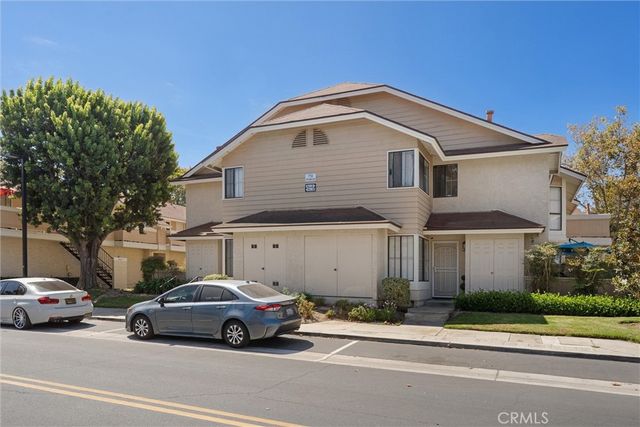 7730 Briarglen Loop L, Stanton, CA 90680
