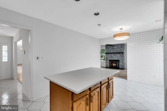 6 RUTHERFORD HAYES DR, Monroe Township, NJ 08831