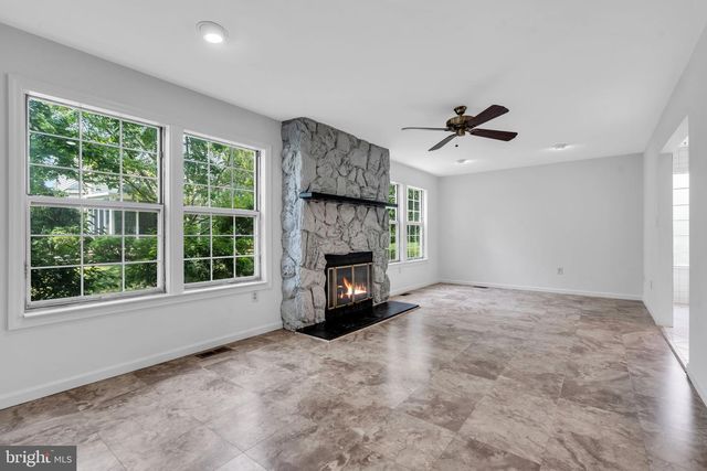 6 RUTHERFORD HAYES DR, Monroe Township, NJ 08831