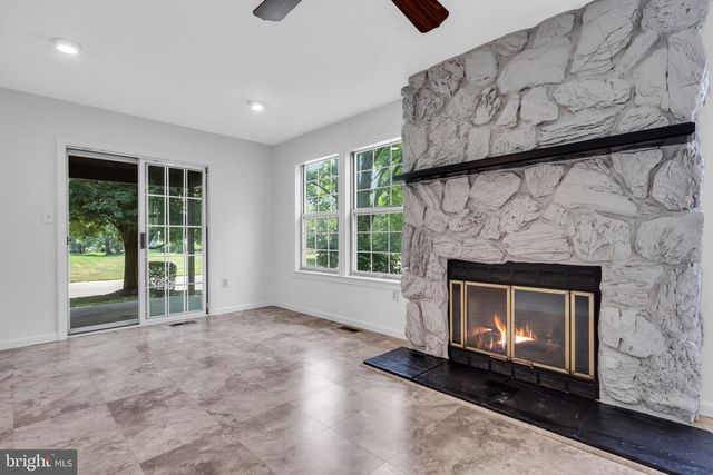 6 RUTHERFORD HAYES DR, Monroe Township, NJ 08831