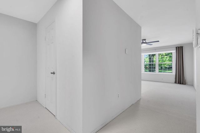 6 RUTHERFORD HAYES DR, Monroe Township, NJ 08831