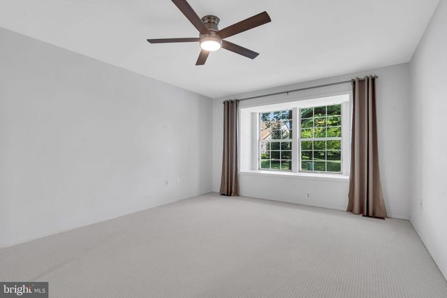 6 RUTHERFORD HAYES DR, Monroe Township, NJ 08831