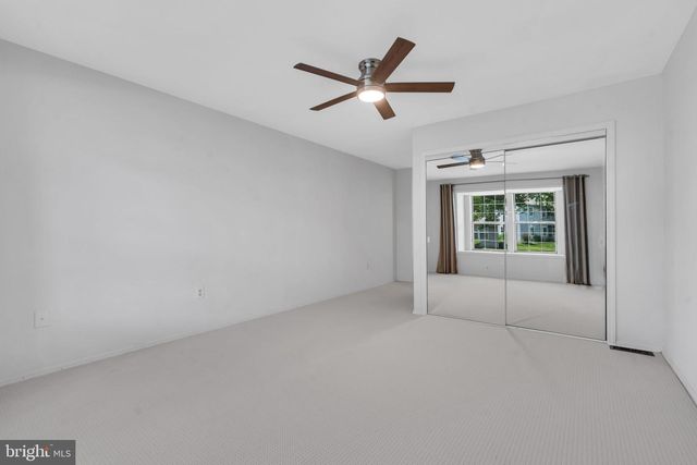 6 RUTHERFORD HAYES DR, Monroe Township, NJ 08831