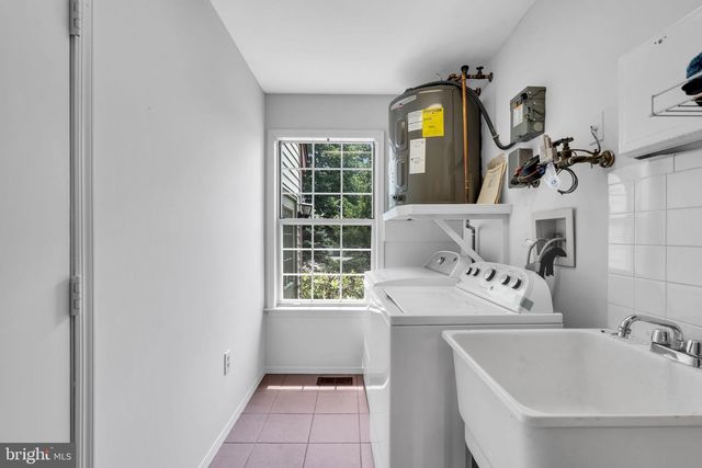 6 RUTHERFORD HAYES DR, Monroe Township, NJ 08831