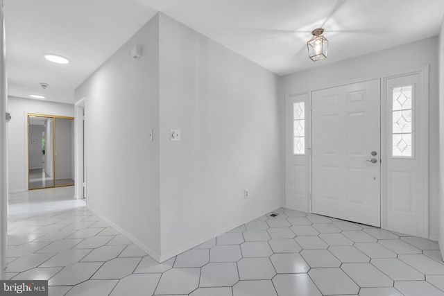 6 RUTHERFORD HAYES DR, Monroe Township, NJ 08831