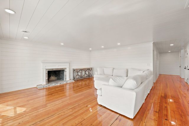 75 Marsh Hen Dr., Pawleys Island, SC 29585