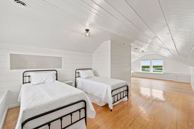 75 Marsh Hen Dr., Pawleys Island, SC 29585