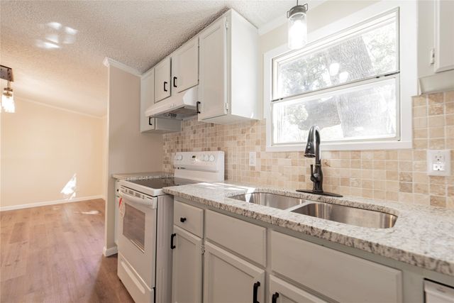 204 Rs County Road 1503, Point, TX 75472
