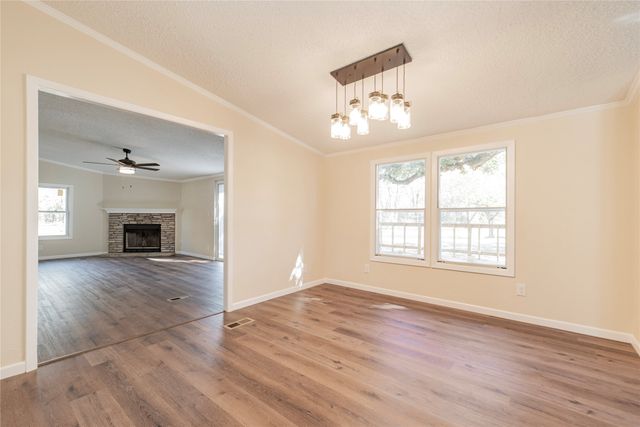 204 Rs County Road 1503, Point, TX 75472